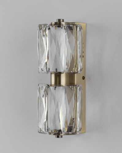 Светильник настенный светодиодный Moderli V11711-WL Prismique