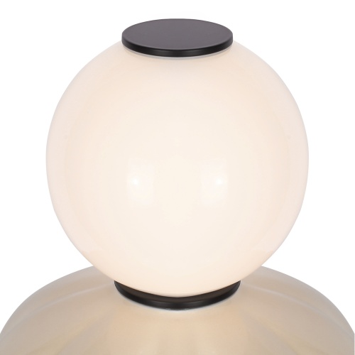SL6134.411.01 Светильник настенный ST-Luce черный/желтый, опаловый LED 1*8W 3000K FLORENTINI