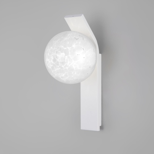 Настенный светильник Eurosvet 40019/1 белый