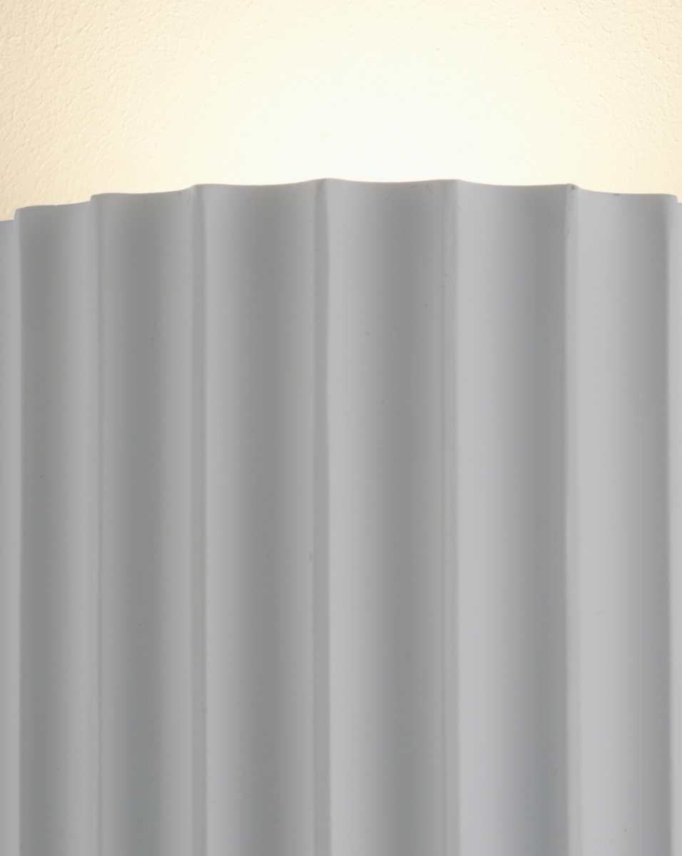 card-img