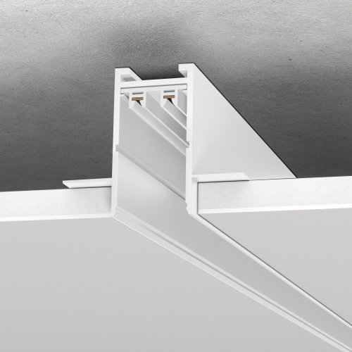 ST021.529.00 Шинопровод SKYLINE 220 встраиваемый ST-Luce Белый Длина 2 000мм SKYLINE 220