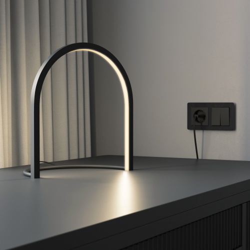 Настольный светильник Eurosvet 608051 LED черный