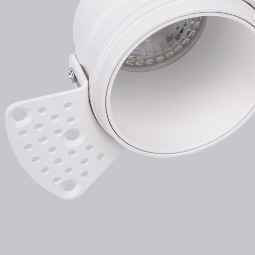 Врезной светильник под штукатурку Favourite 4526-1C, врезной светильник под штукатурку, L63xH40, cutout:D67, 1xGU10x35W, IP20, excluded