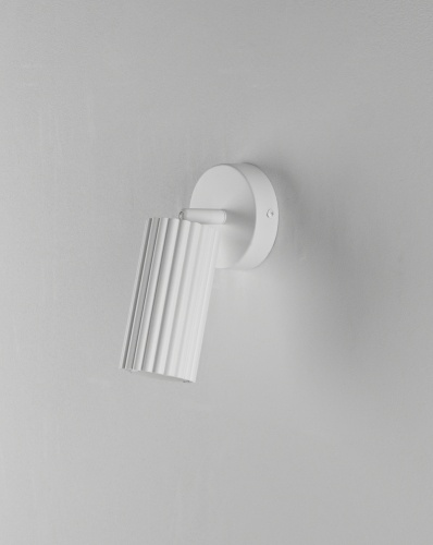 Спот Moderli V11772-1C Cora