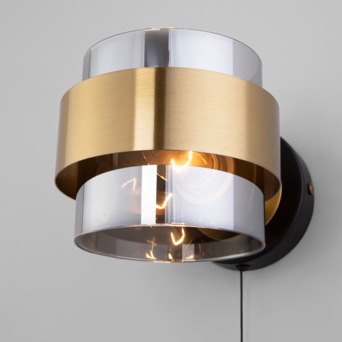 Настенный светильник Eurosvet 70127/1 черный/ дымчатый