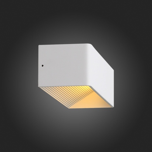 SL455.501.01 Светильник настенный ST-Luce Белый/Белый LED 1*9W 3000K Настенные светильники
