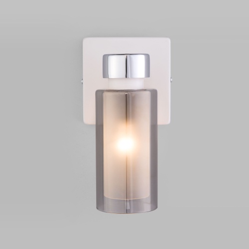 Настенный светильник Eurosvet 70115/1 белый